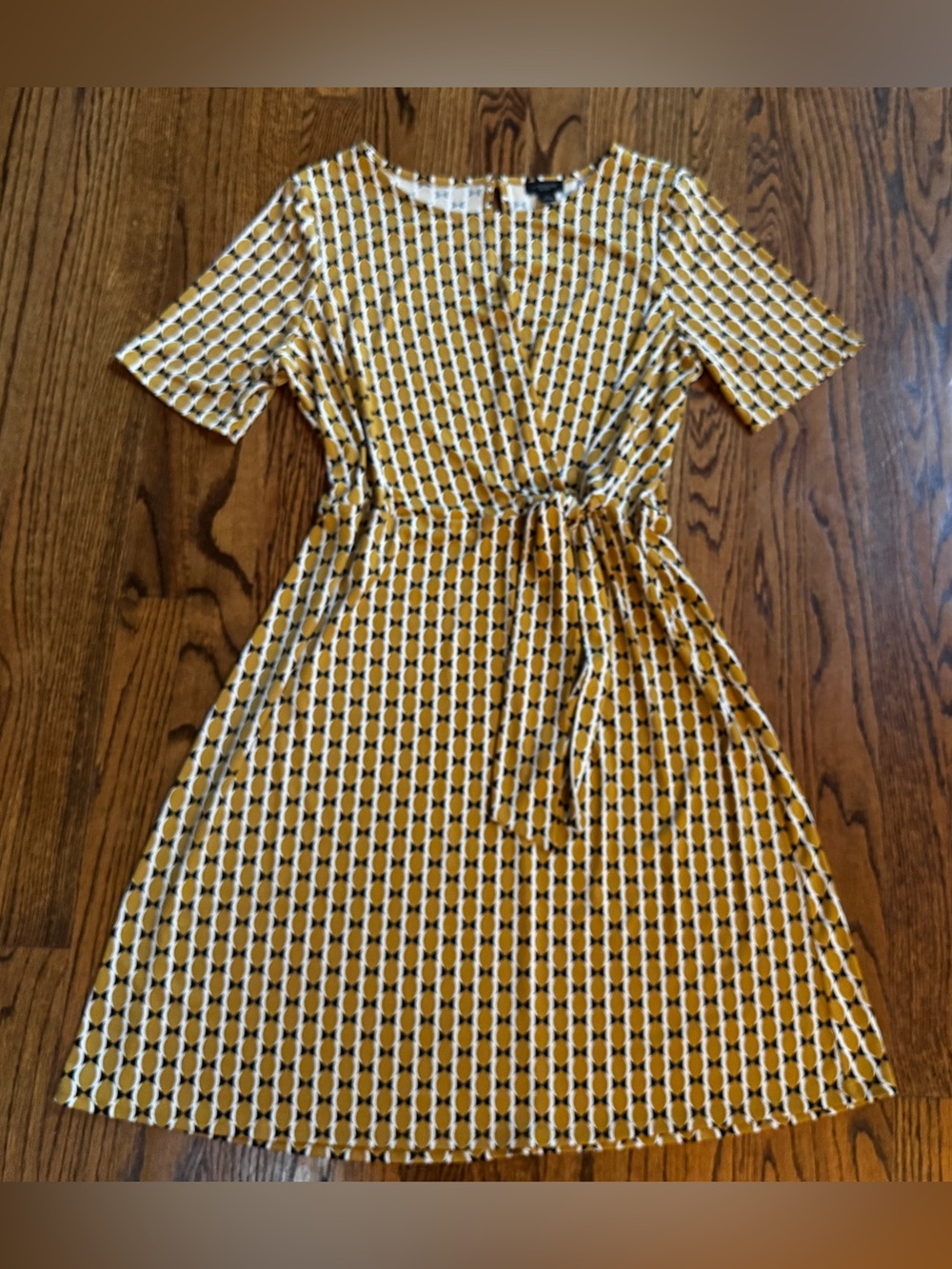 Ann Taylor Factory Mustard Black Geometric Tie-Waist Knee-Length Dress Size M